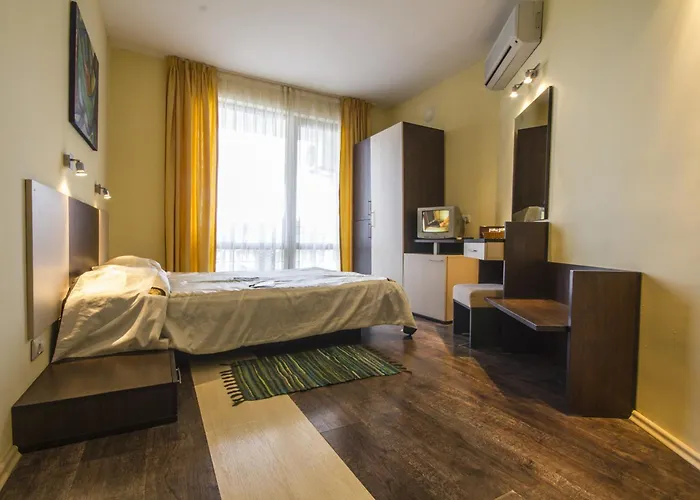 Coral Къща за гости 3*