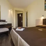 Coral 3* ابزور