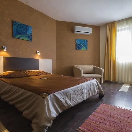 Coral 3*